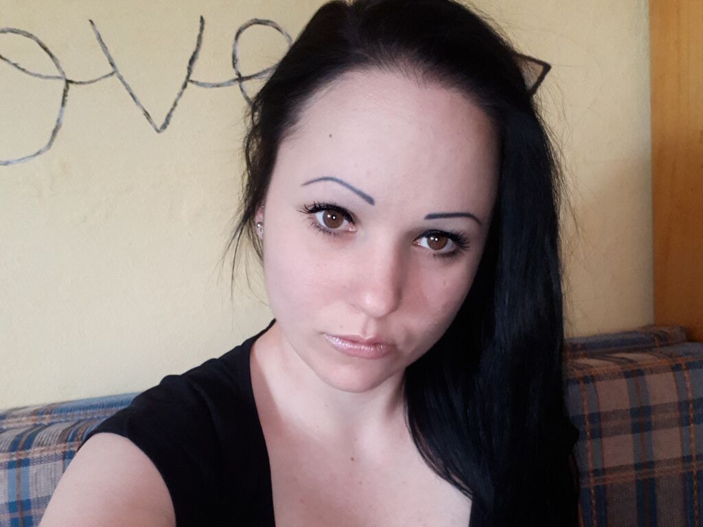 JulyaBoss></p>

       
    </div>
    </div>
</div>
<div class=
